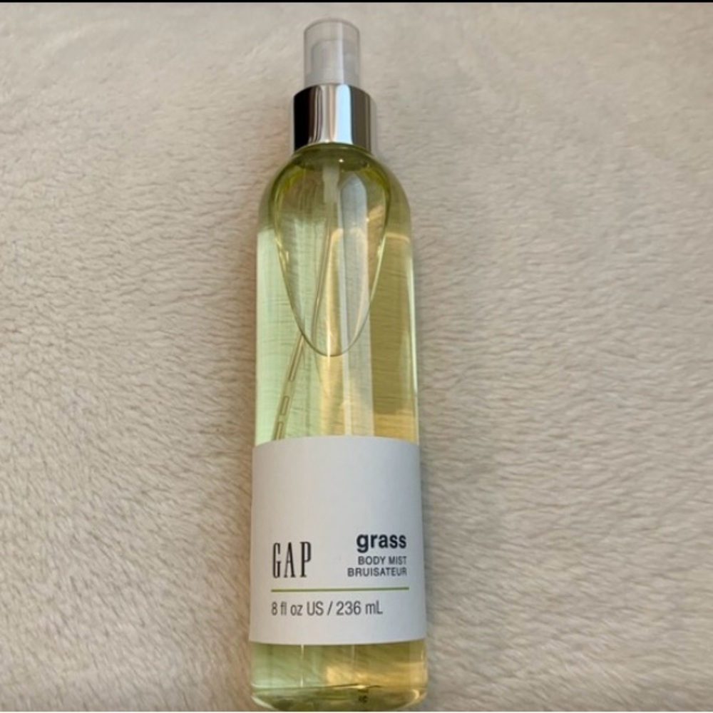 💚 Gap Grass Body Spray 8 oz
